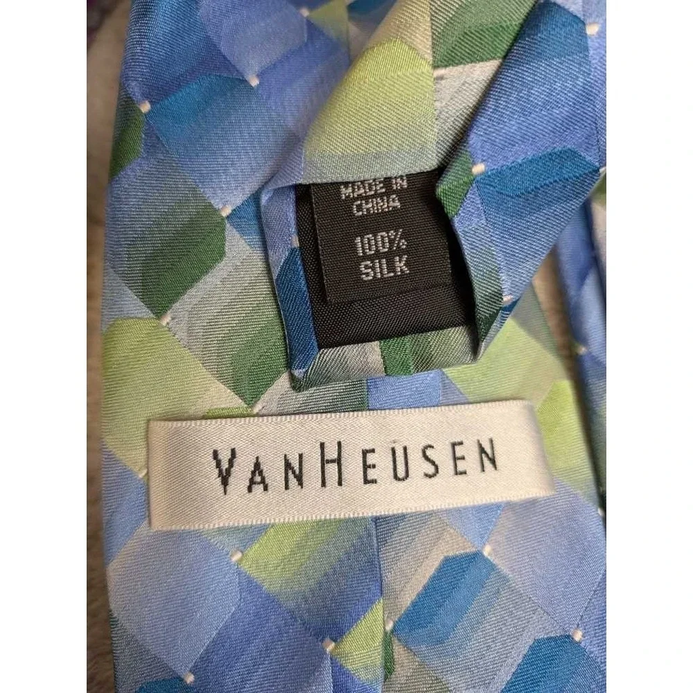 Pierre Cardin this listing